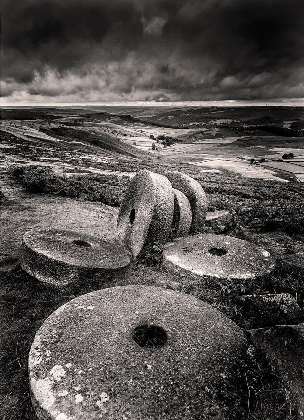 Grinding stones