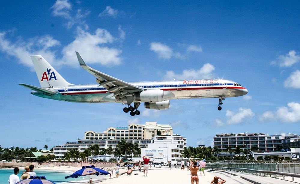 American Airlines aircraft in 2010