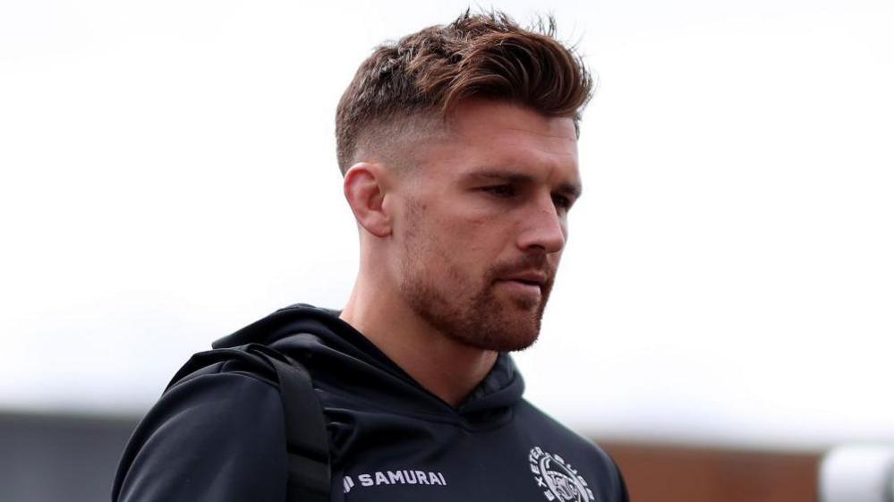 Henry Slade in Exeter training top