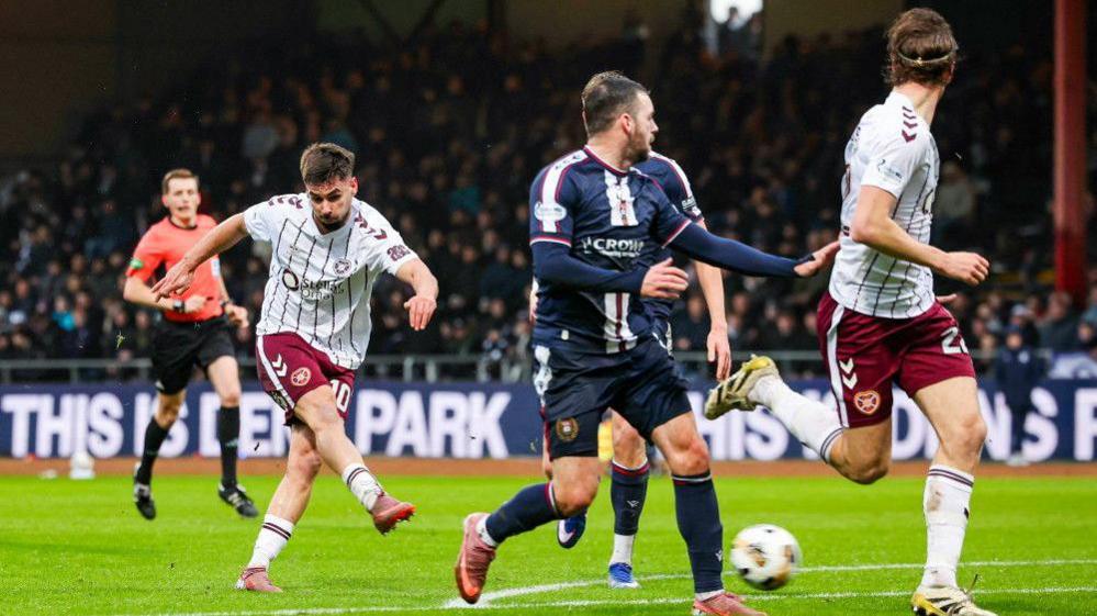 Claudio Braga scores for Hearts