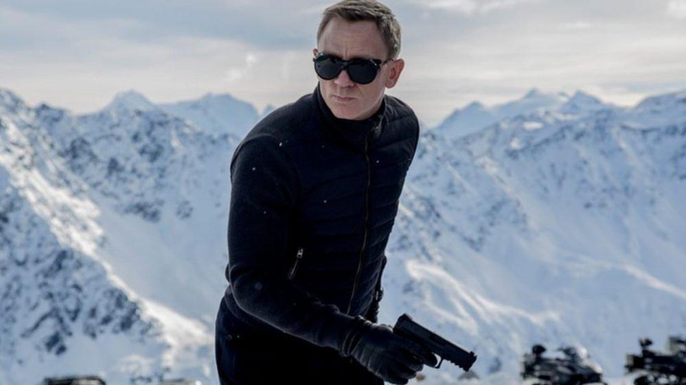 Daniel Craig