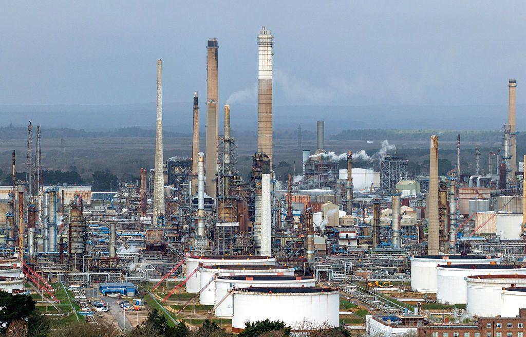 Una de las pocas refinerías que todavía operan en Reino Unido.