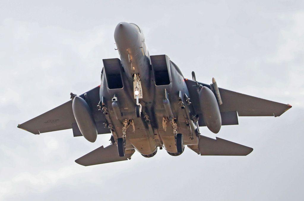 مسؤول إيراني: "لا تزال الجهود مستمرة لتحديد هوية الطيار الأمريكي المفقود والقبض عليه"