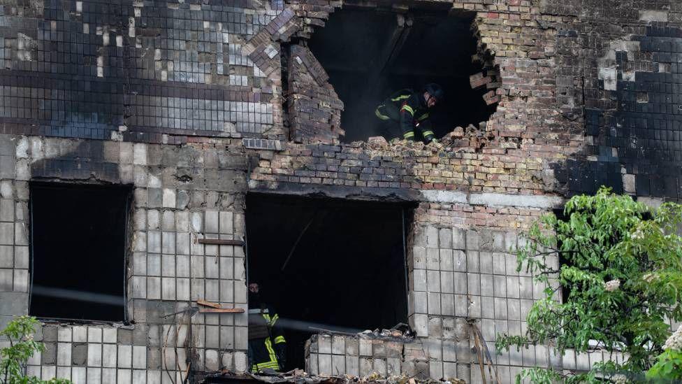 Hours before possible ceasefire begins, Russia and Ukraine launch attacks with two killed in Kyiv