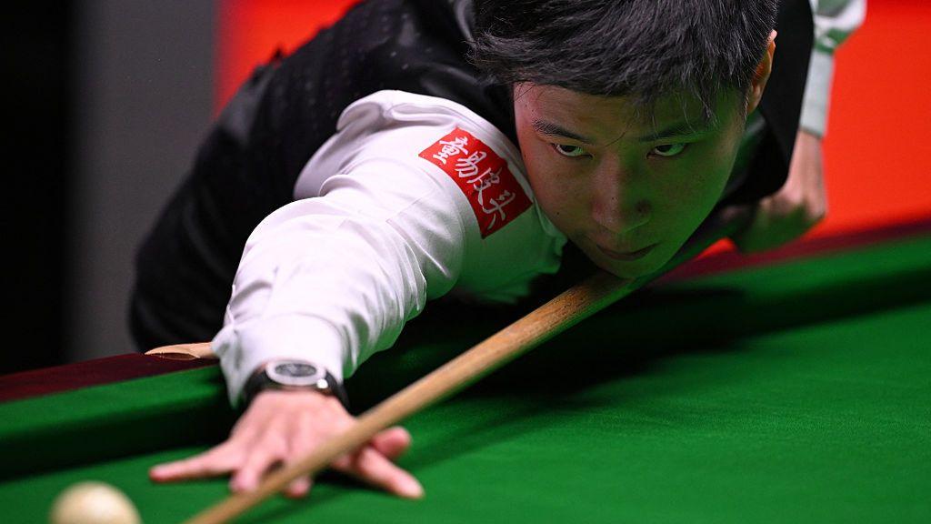 Zhao closes in on historic victory over Williams in Crucible final