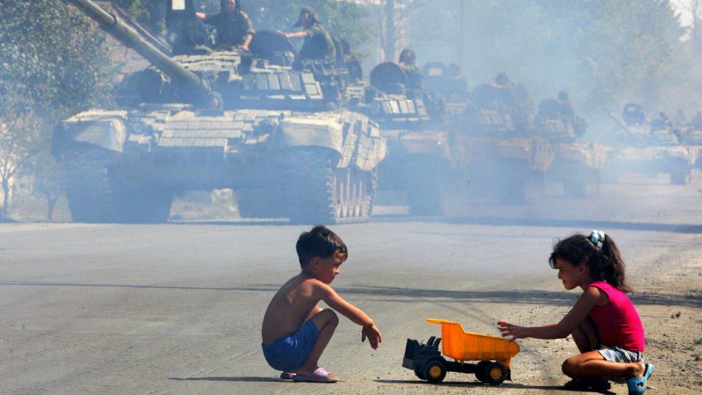 كيف نحمي أطفالنا من الآثار النفسية للحروب؟