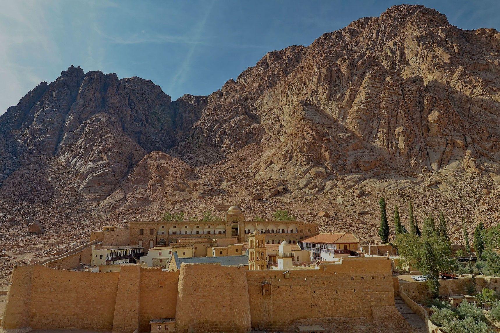 دير سانت كاترين في مصر يثير القلق في اليونان 3 دير سانت كاترين