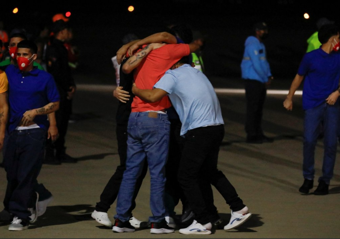 La emoción de los migrantes a su llegada Venezuela era visible.