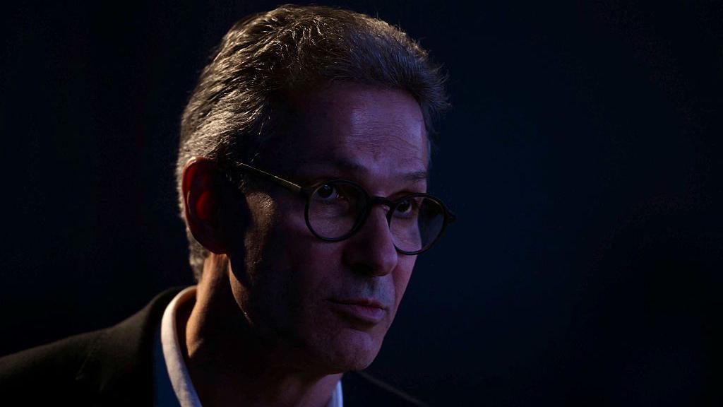 O governador de Minas Gerais, Romeu Zema, é fotografado durante o 24º Fórum Empresarial LIDE, no Rio de Janeiro, Brasil, em 22 de agosto de 2025