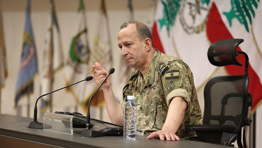 في لحظة حساسة، الجيش اللبناني مكلف بنزع السلاح… والزيارة أُلغيت قبل أن تبدأ.