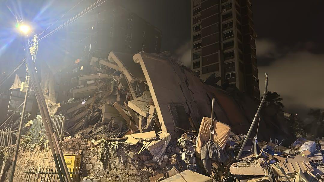 Escombros de un edificio en Palos Grandes, Caracas, Venezuela.