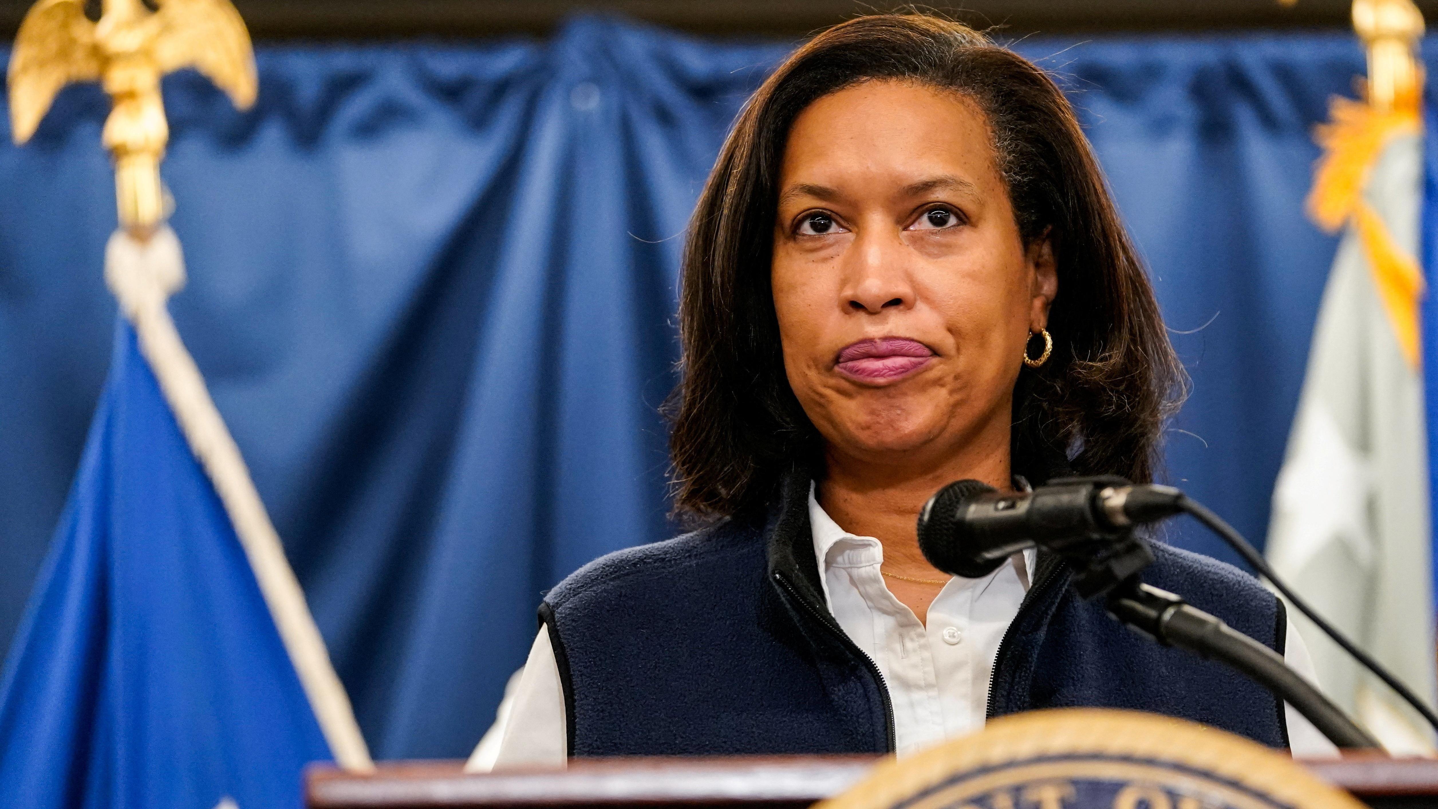 عمدة واشنطن مورييل باوزر