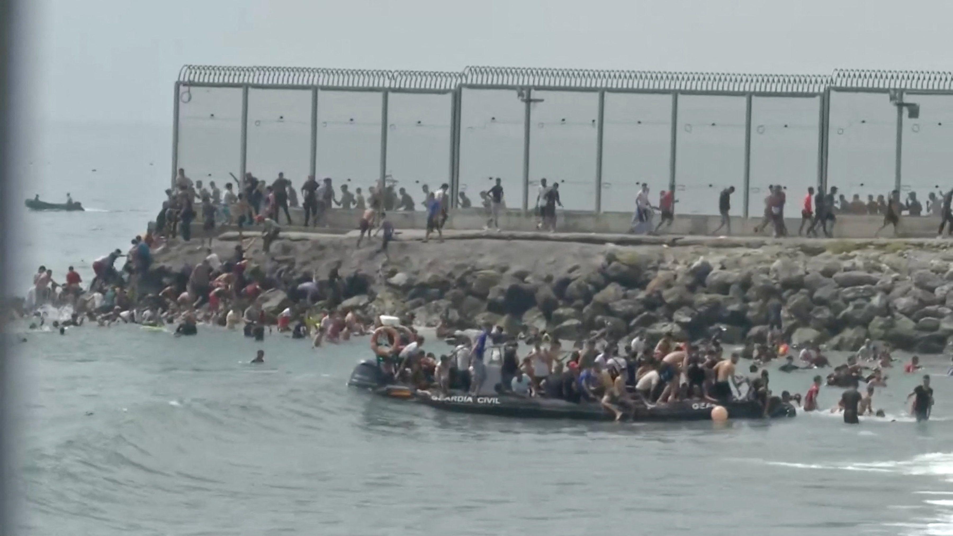 marokanci u seuti, ceuta, seuta, marokanci doplivali do španske teritorije seute