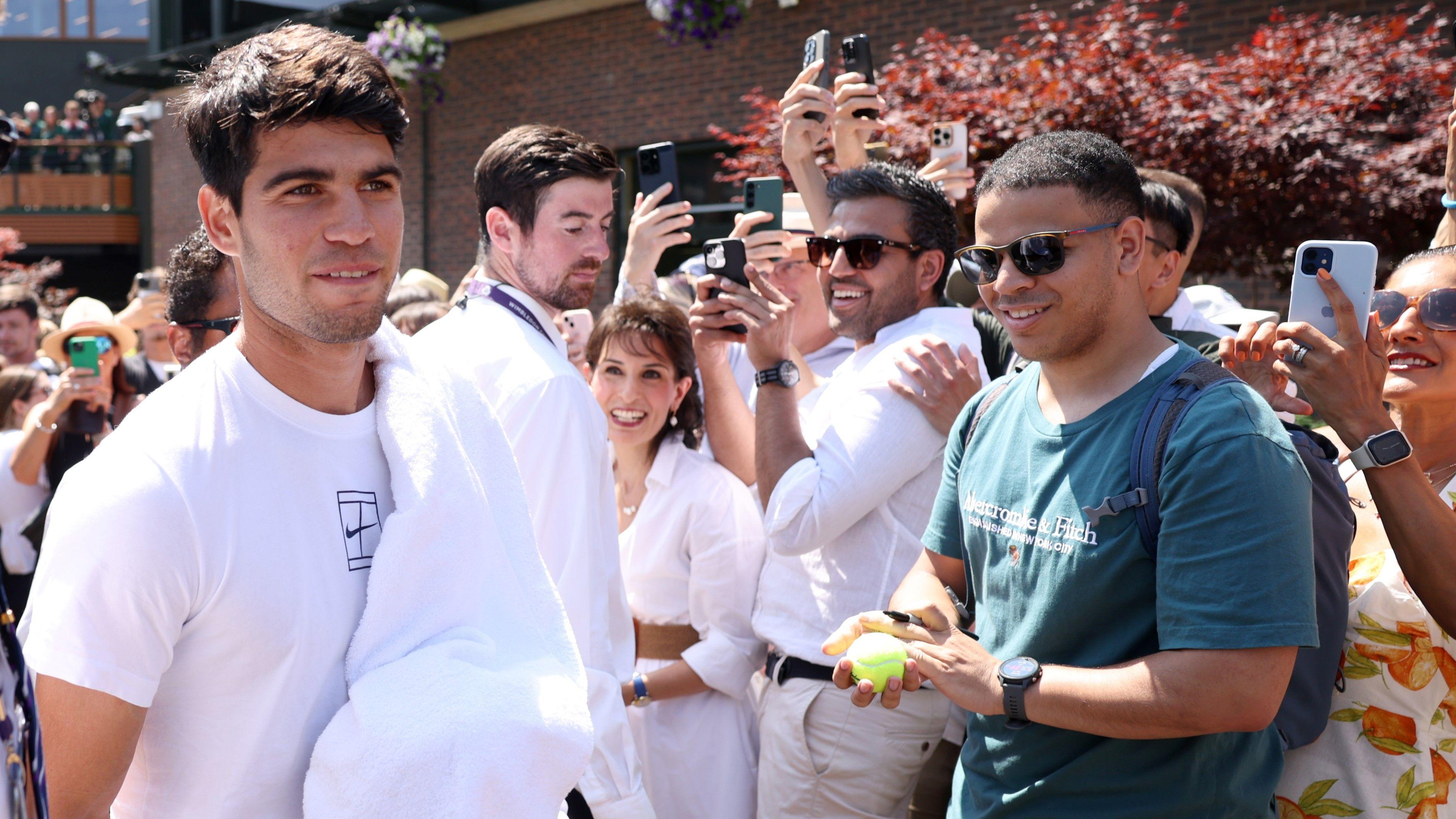 Wimbledon: Build-up to Sinner v Alcaraz in final - watch, listen & follow