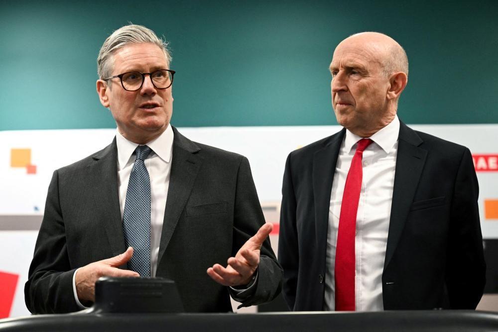 Starmer faces fresh blow after resignations over defence spending