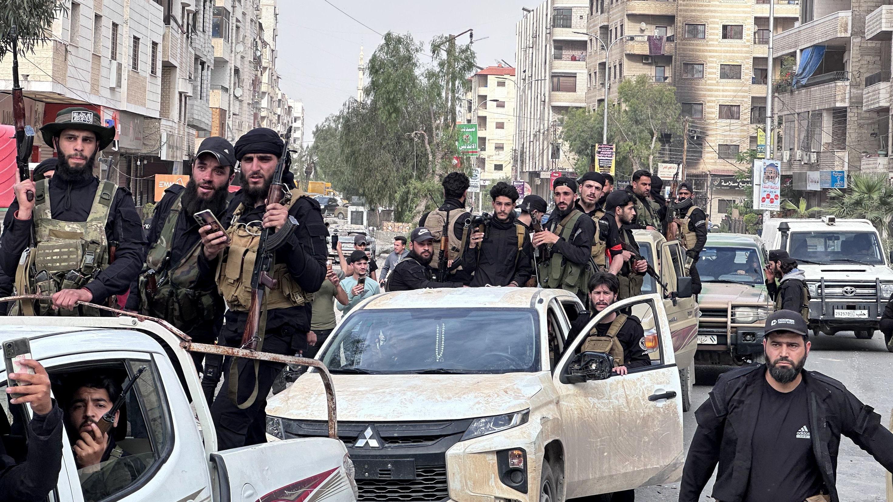 انتشار لقوات أمن سورية في حي جرمانا قرب دمشق.