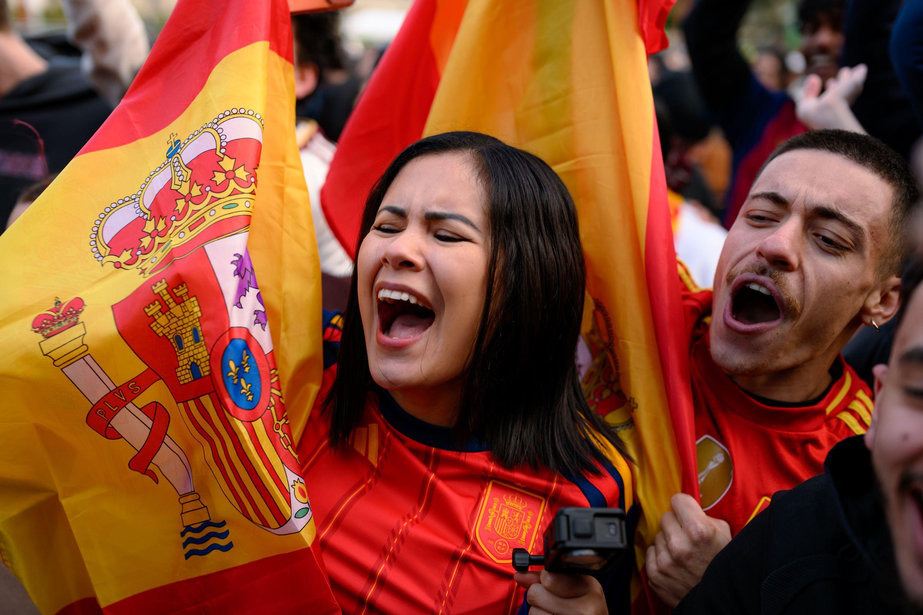 Hinchas celebran en una zona de aficionados durante la final de la Copa Mundial de la FIFA 2026 entre España y Argentina, en Tumbalong Park, Sídney (Australia), el 20 de julio de 2026.