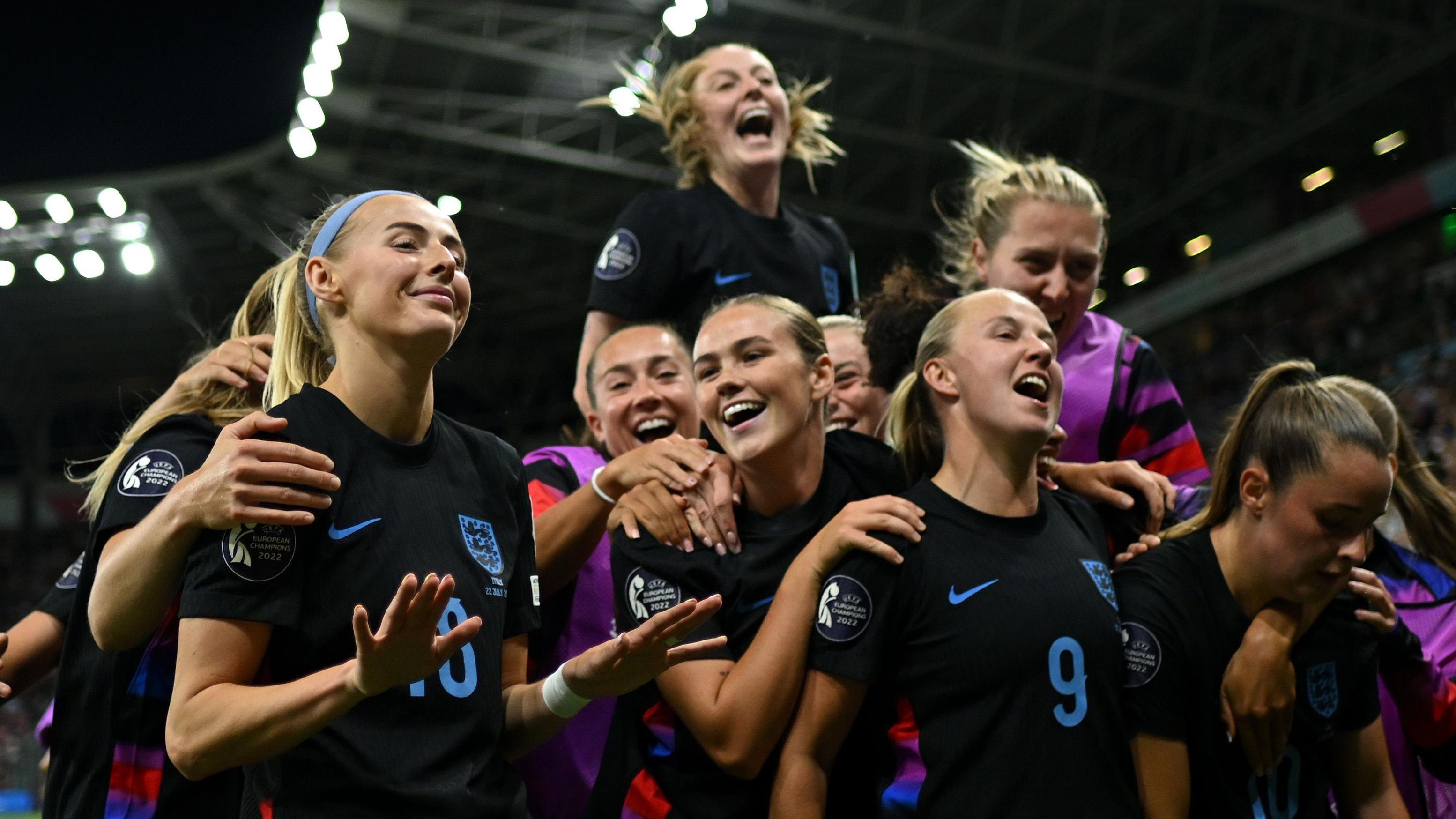 Euro 2025: England dramatically beat Italy to reach final - reaction & report