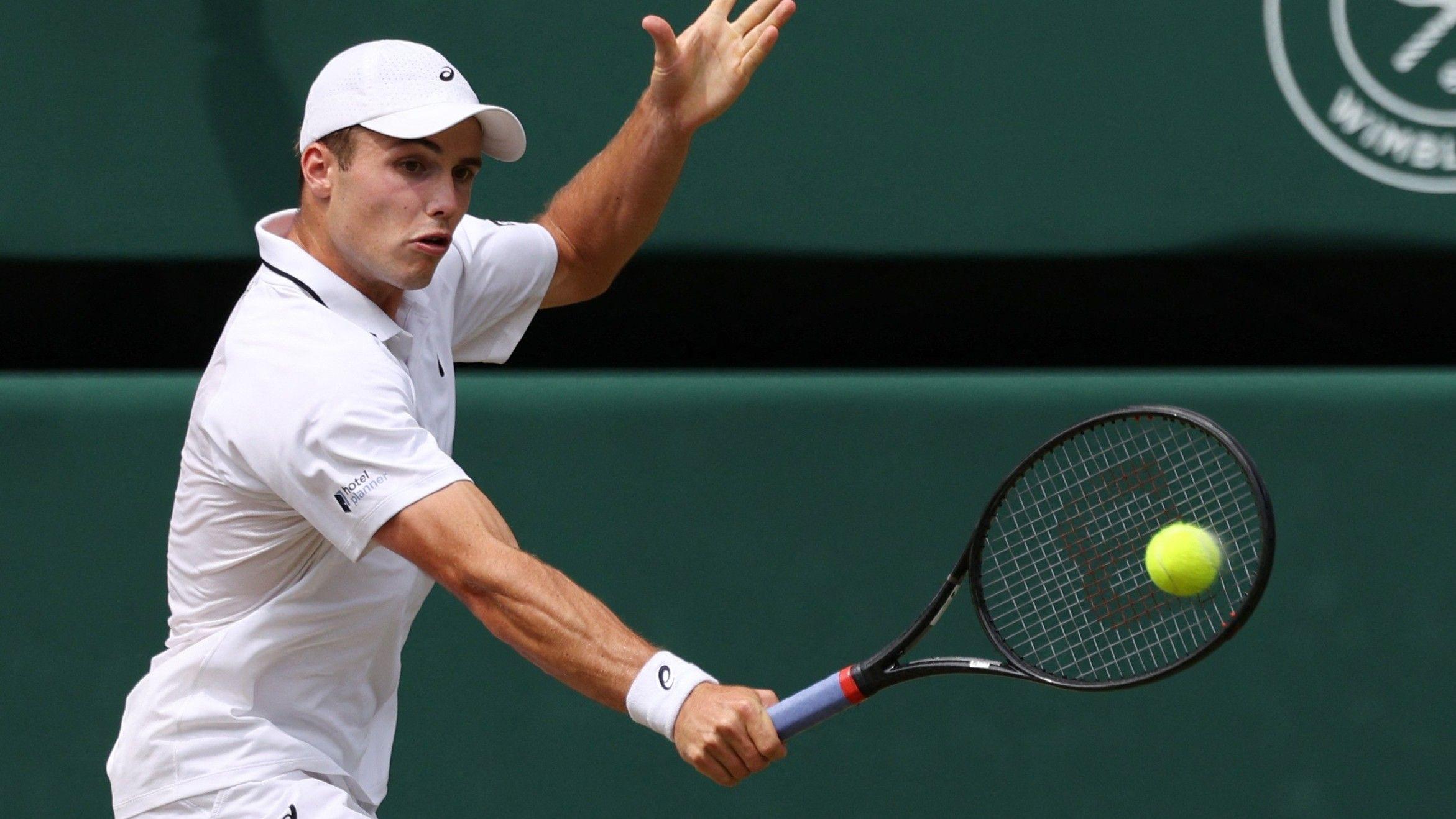 Watch Wimbledon semi-finals: GBs Fery breaks back against Zverev in first set