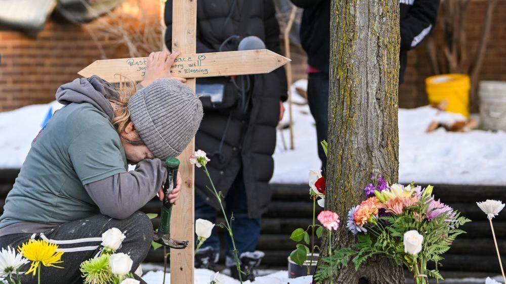 Noem: ICE to stay in Minneapolis after fatal shooting of US citizen