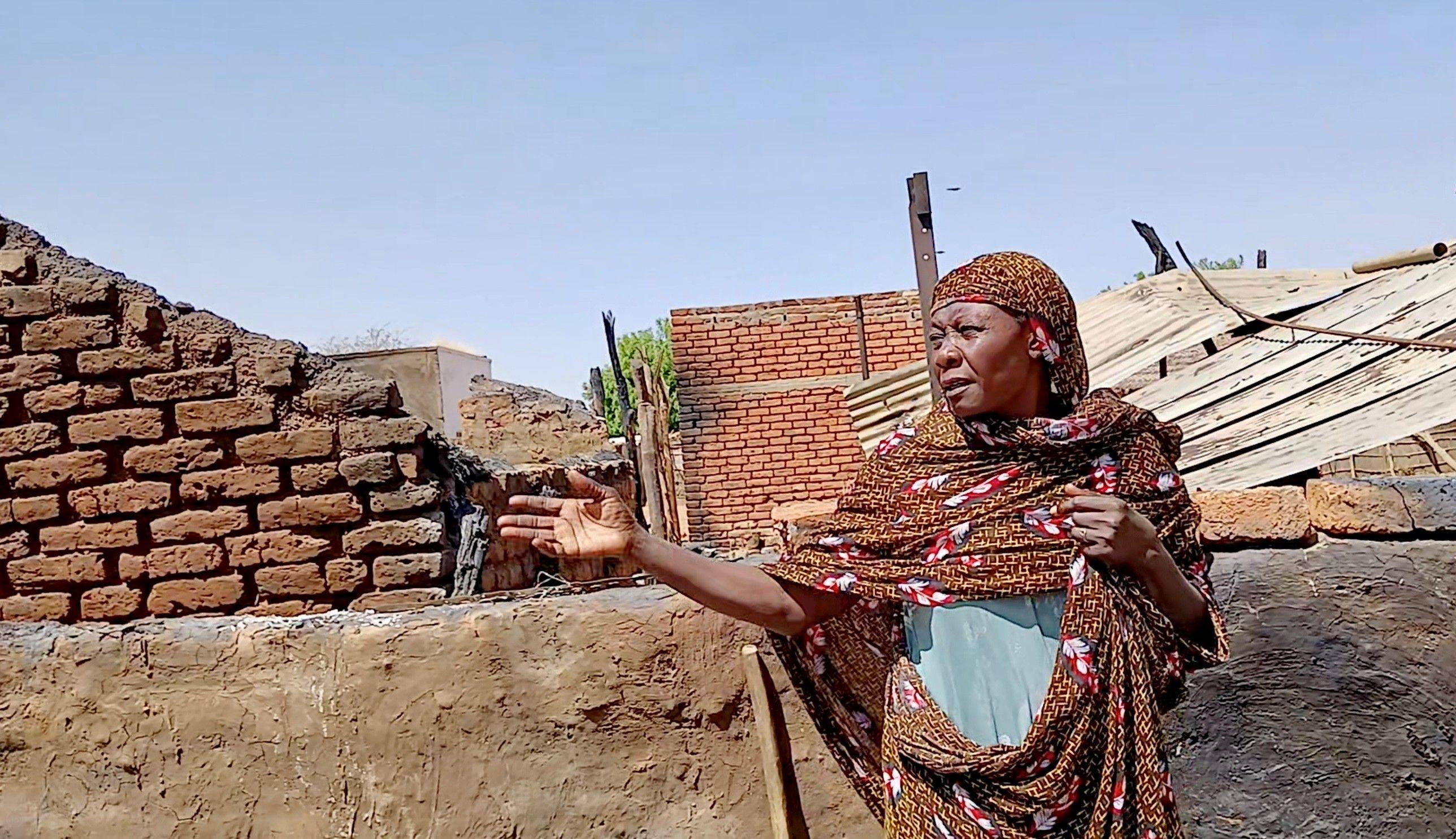 "كنت أسمع أصواتهم وهم يحترقون".. شهادات من سكان مدينة الدلنج السودانية