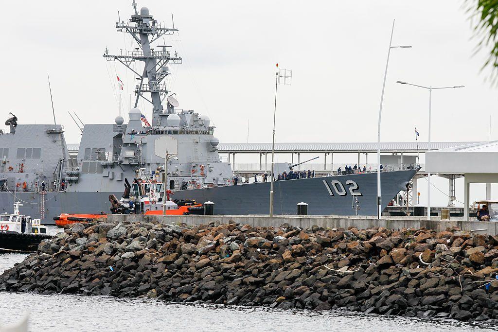 El USS Sampson, un destructor de la Armada estadounidense atracado en Panamá.