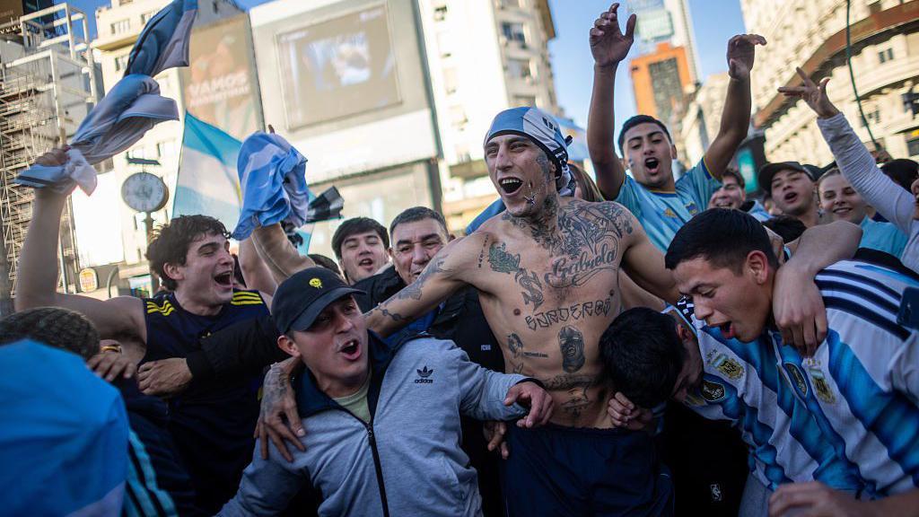 Fans del equipo argentino en Buenos Aires. 