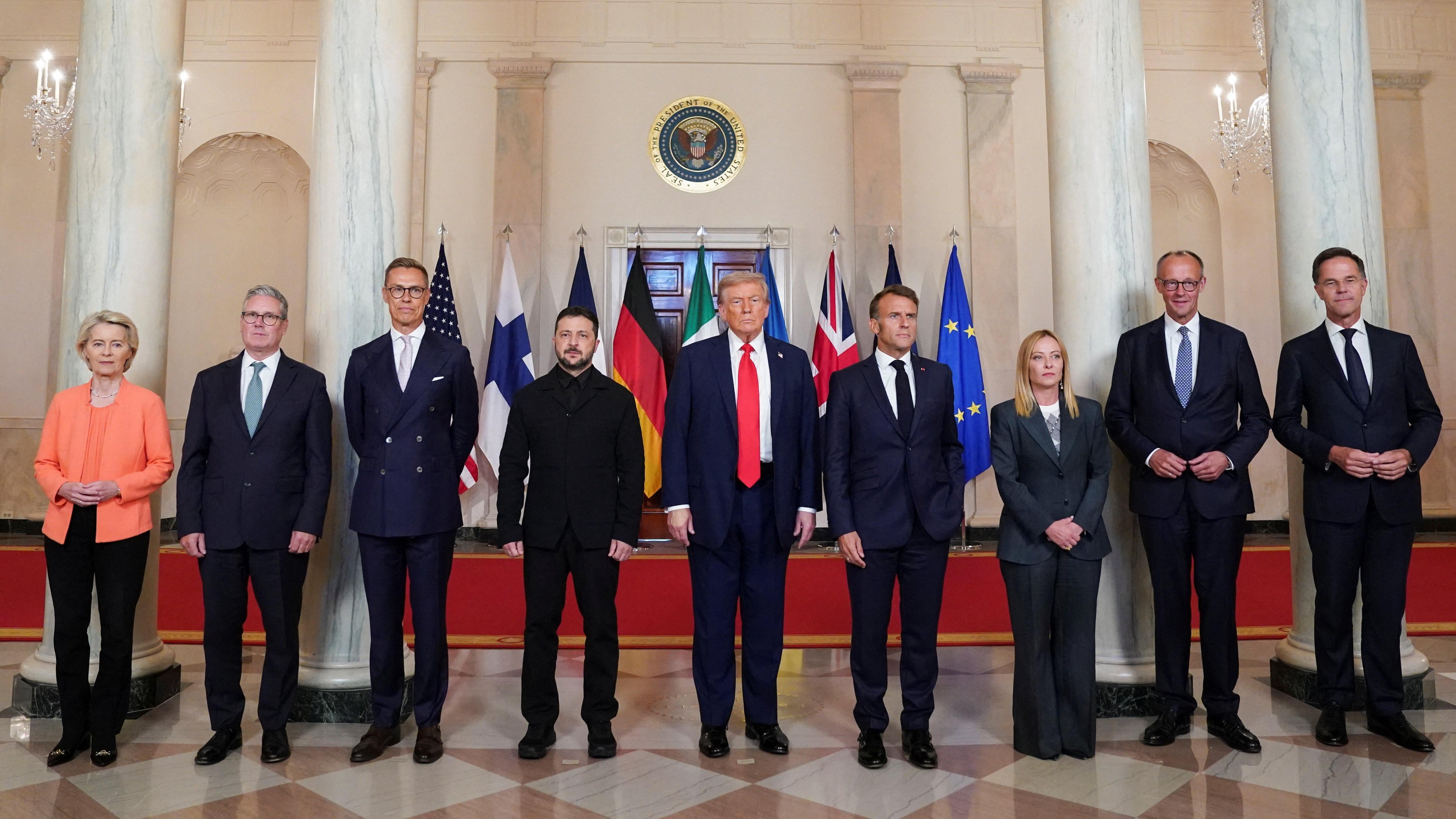 ursula fon der lajen, kir starmer, aleksandar stab, Vladimir Zelenski, Donald Tramp, Emanuel Makron, Đorđa Meloni, Fridrih Merc i Mark Rute