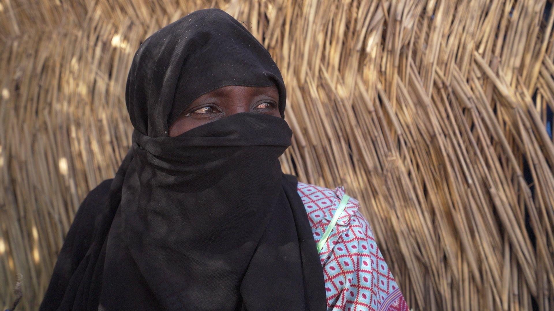 "أربيها أم أتخلى عنها؟" صراع نفسي تعيشه أم سودانية أنجبت بسبب الاغتصاب