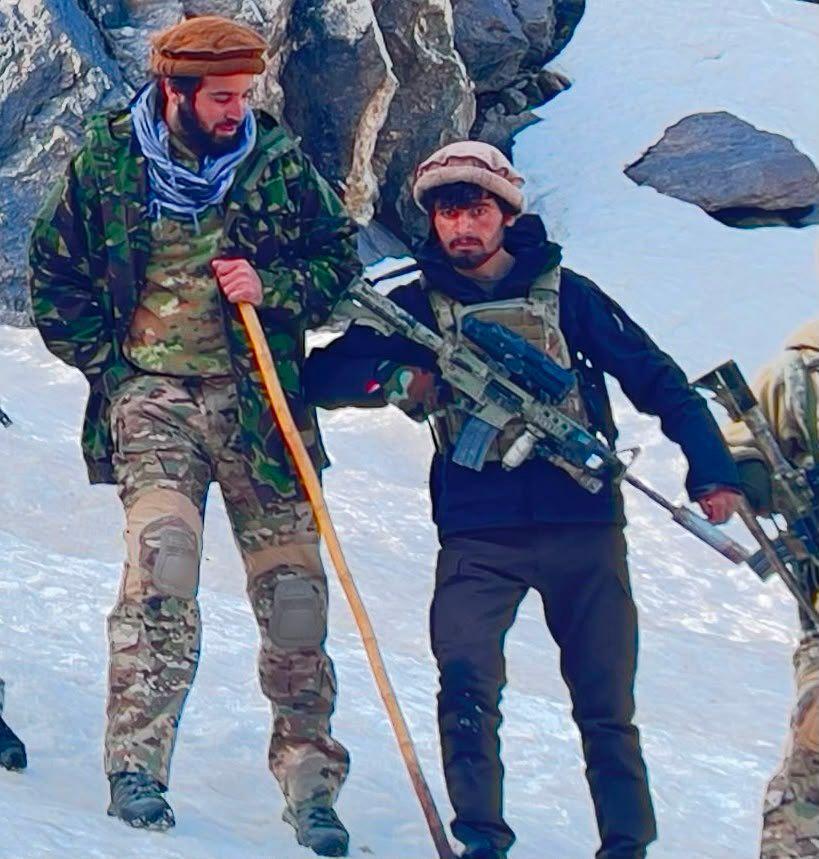 قیوم خان ملنگ نے دو دیگر کمانڈروں خالد امیری اور اکمل امیری کے ساتھ مل کر طالبان کے خلاف جنگ کی ہے