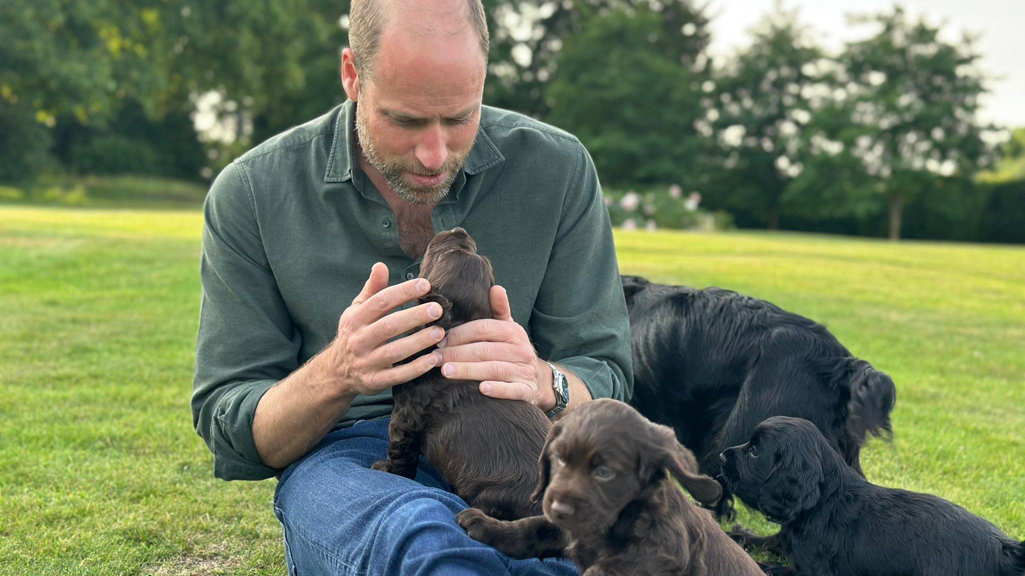 Prince William celebrates birthday with puppy photo