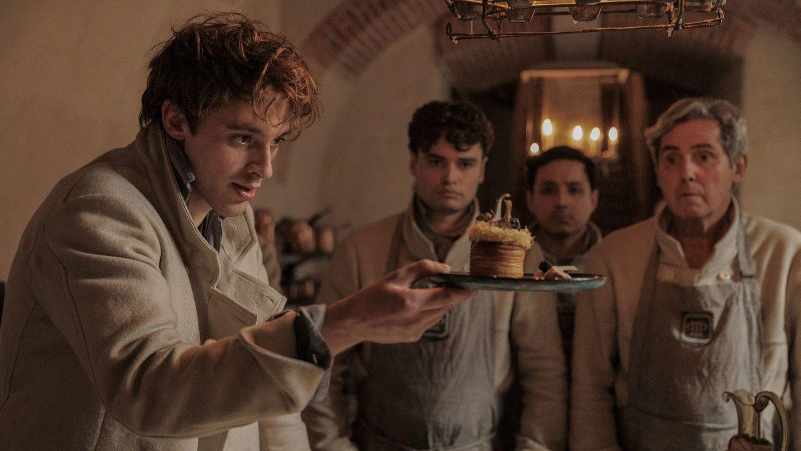 Benjamin Voisin en su papel de Antonin Carême