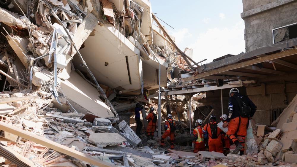 Venezuelans cling to 'glimmer of hope' as rescue window narrows after deadly twin quakes