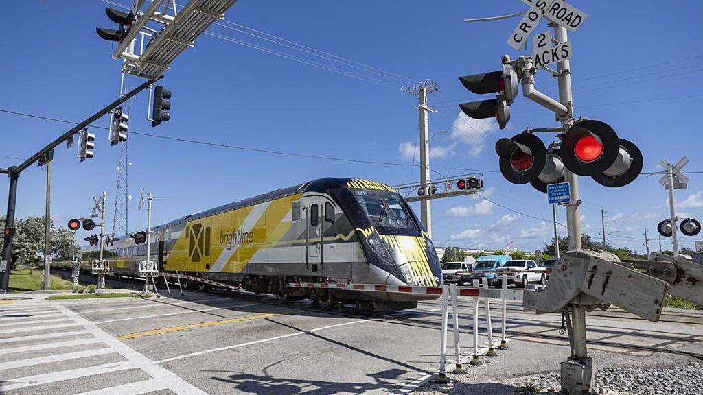 Tren Brightine.