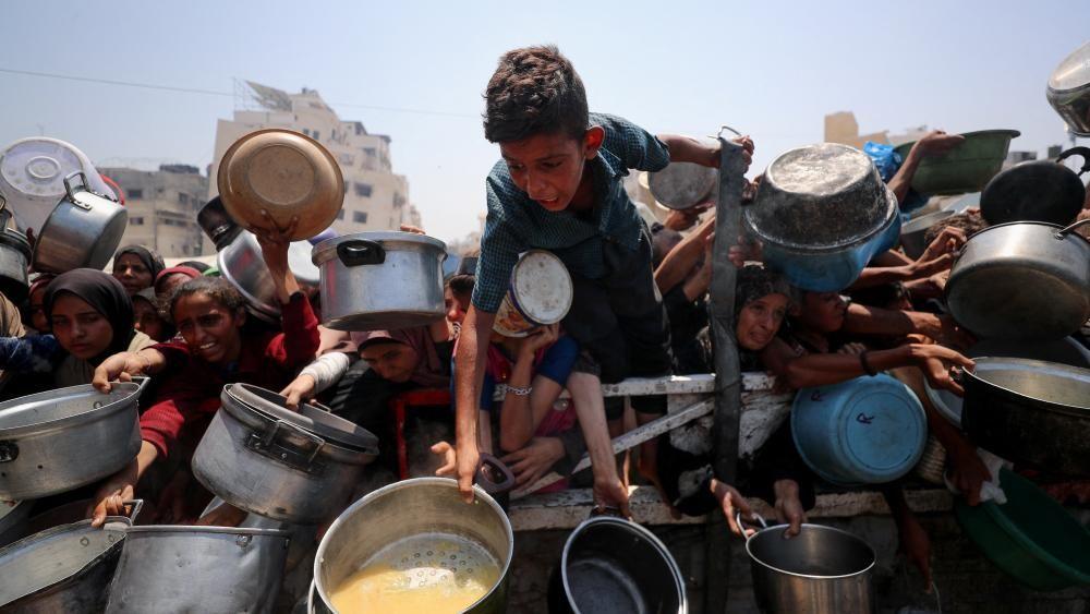 Gaza aid drops would be 'insufficient' and risk chaos, MSF warns, as pressure mounts on Israel