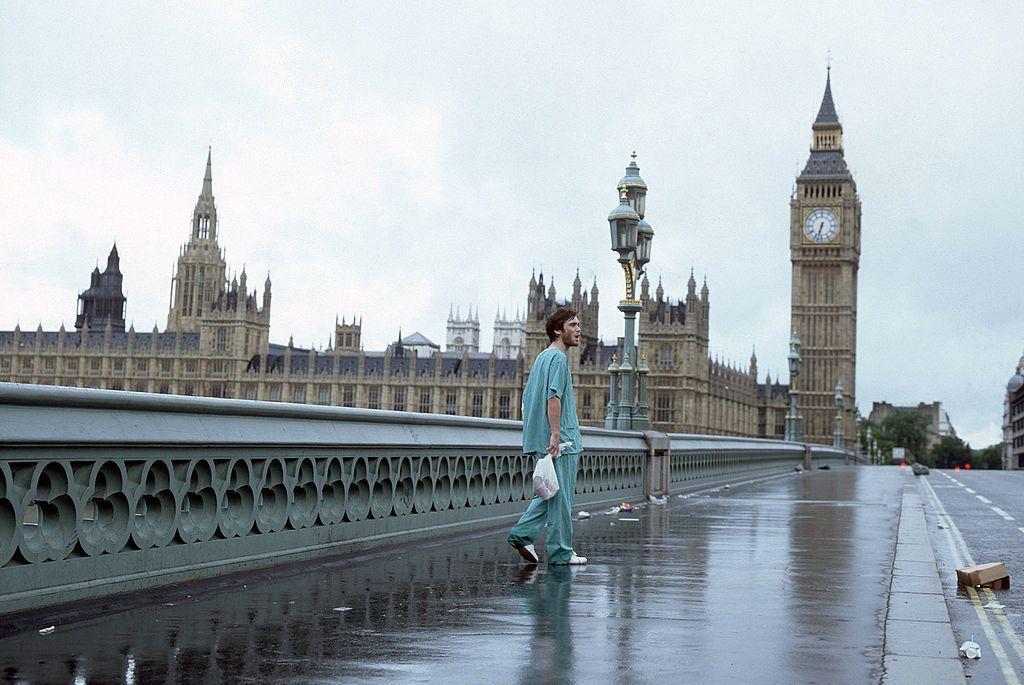 Cilian Murhpy en una desolada Londres en “28 días después”.
