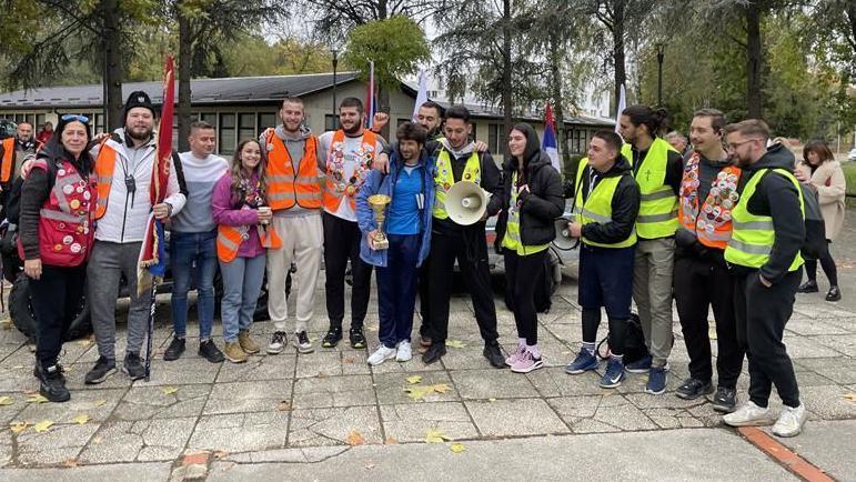 studenti iz Čačka koji pešače do Novog Sada