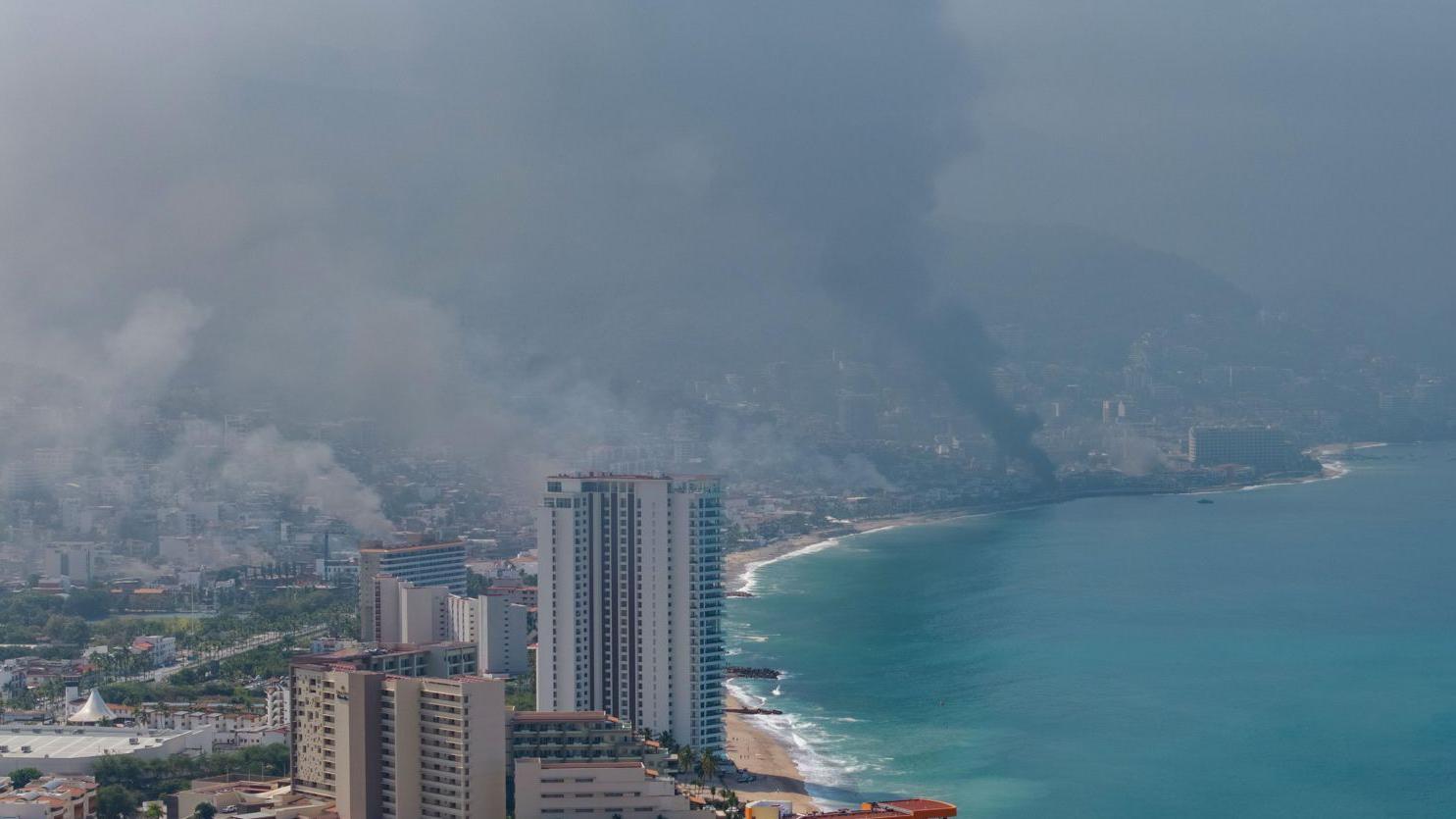 أعمدة من الدخان