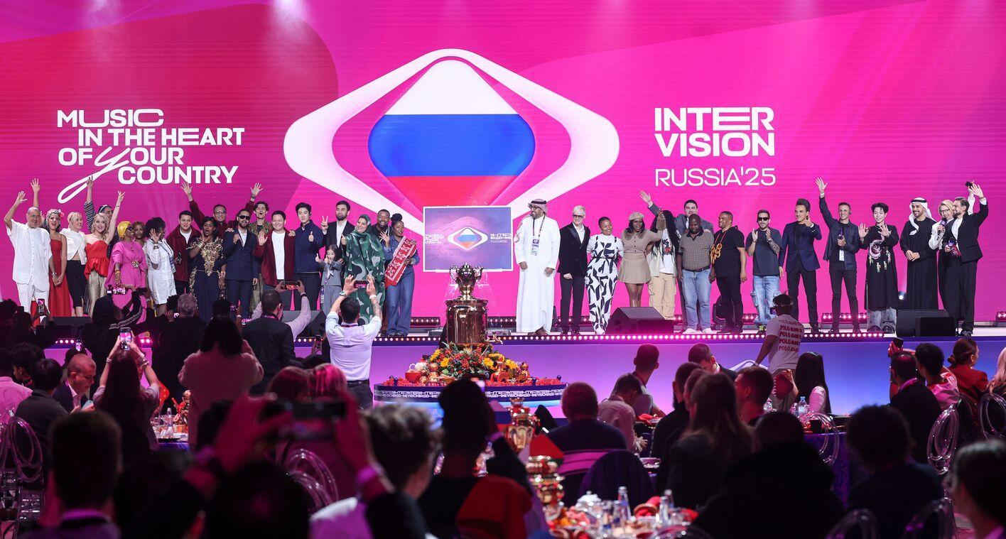 Učesnici prisustvuju žrebu za Međunarodni muzički konkurs „Intervizija“ u Ruskom nacionalnom centru u Moskvi