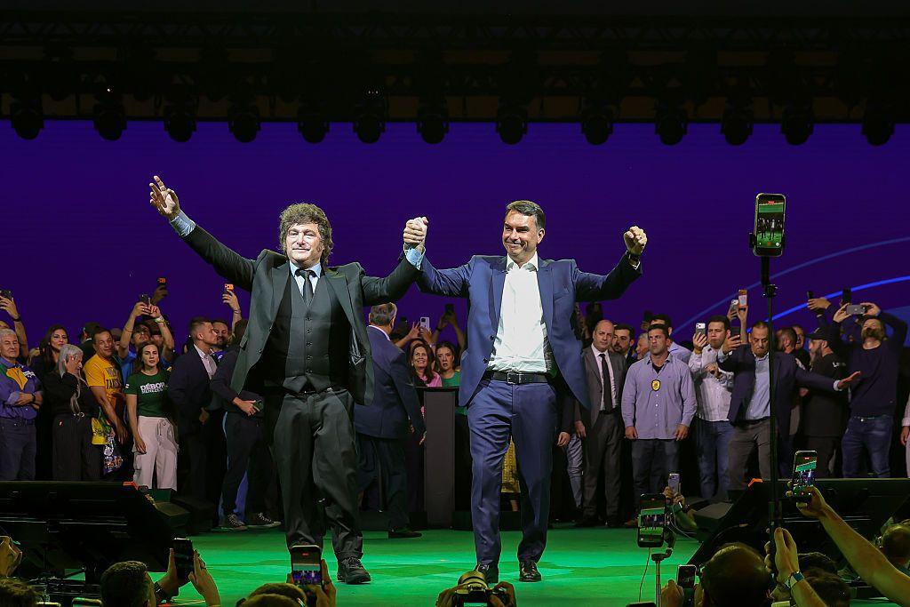 Javier Milei e Flávio Bolsonaro em São Paulo