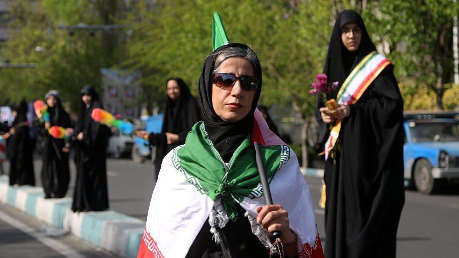 Mujeres manifestándose en Teherán este martes.