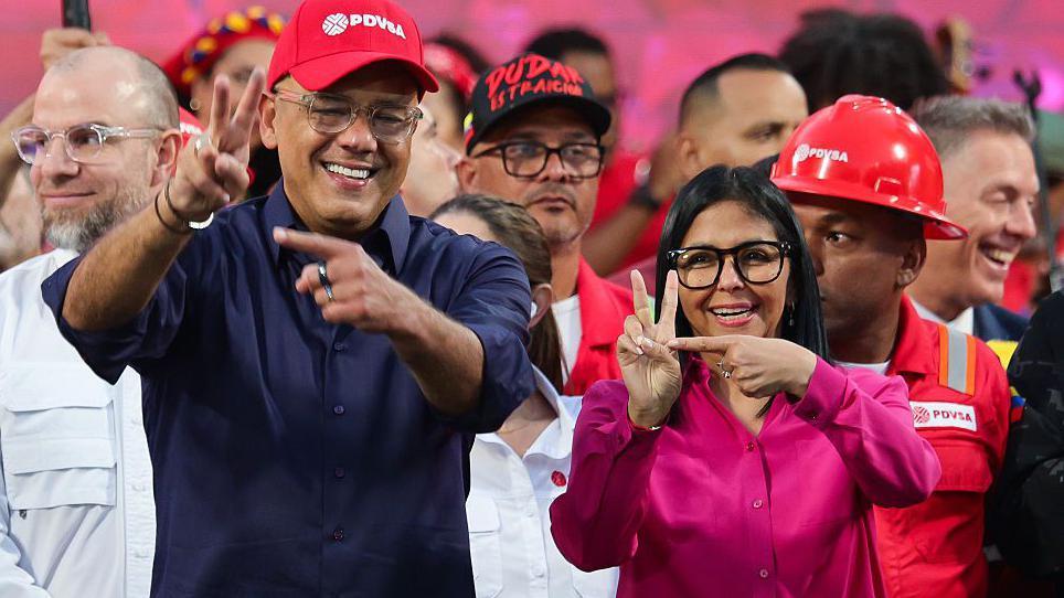 Delcy Rodríguez junto a su hermano Jorge.