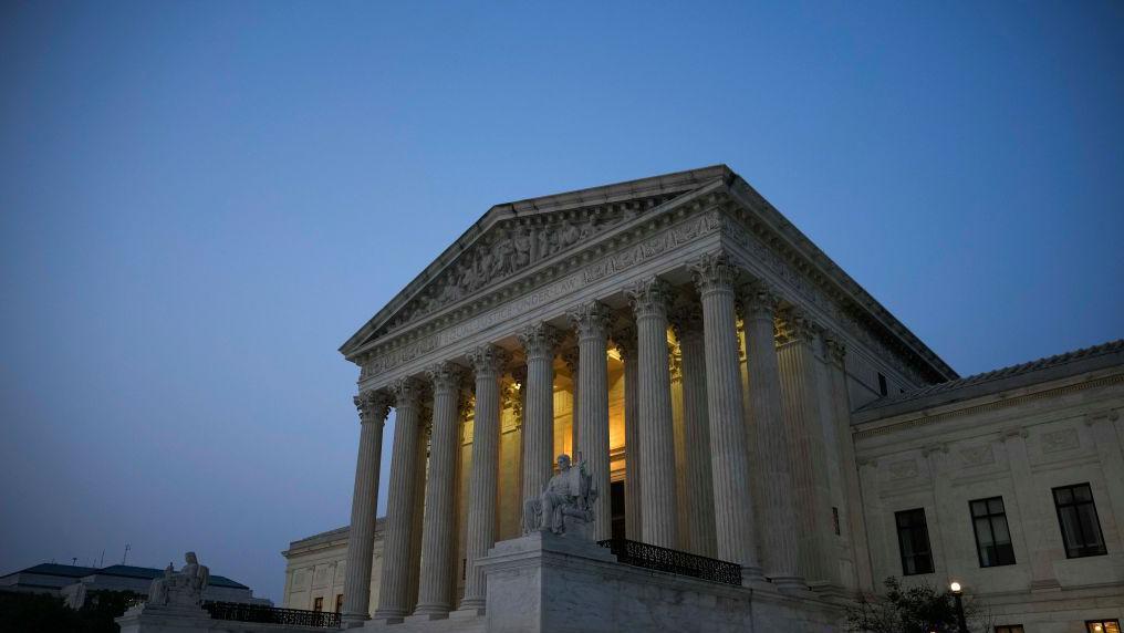 US Supreme Court hears arguments on Trumps order to end birthright citizenship