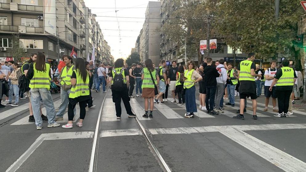 Blokirane ulice oko Pravnog fakulteta
