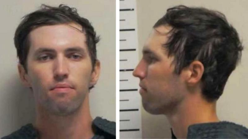 Fotos de la captura de Tyler Robinson de 22 años. 
