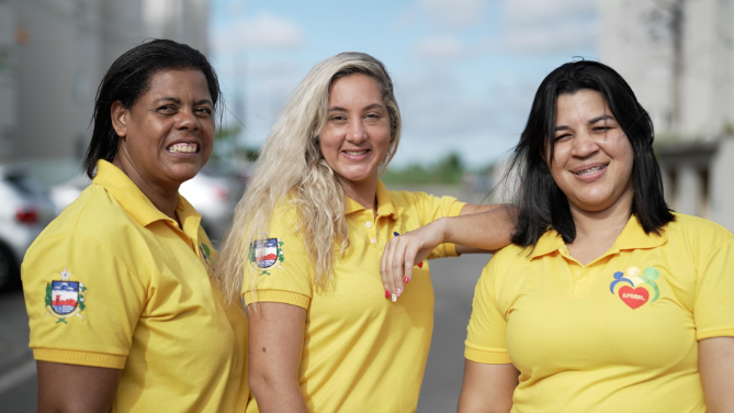 Lenice França, Anne Caroline Rosa y Rute Freires.