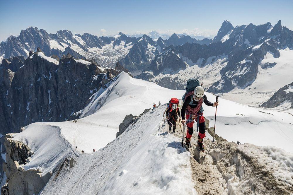 planinari, planinarenje, alpinisti