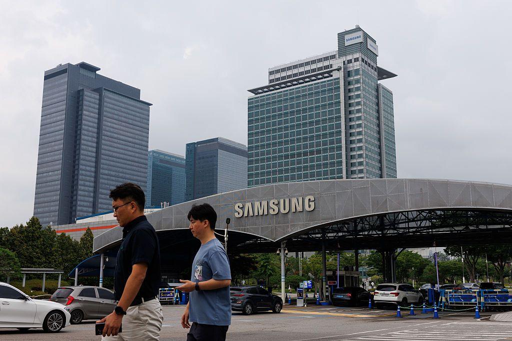 La entrada principal de la sede de Samsung Electronics Co. en Suwon, Corea del Sur.