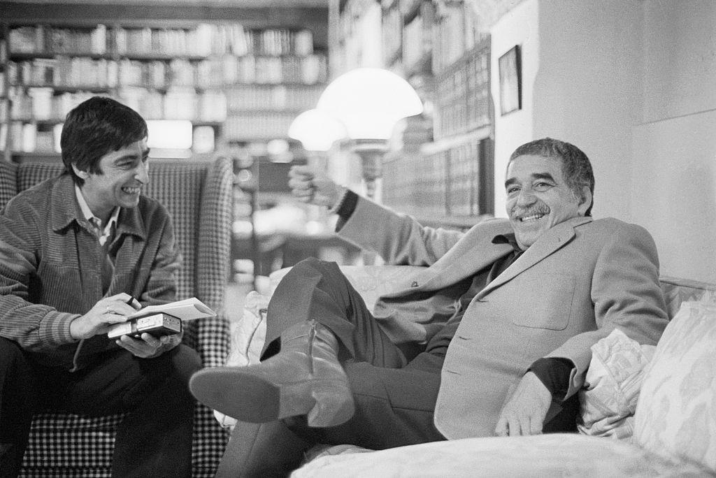 García Márquez con un periodista.