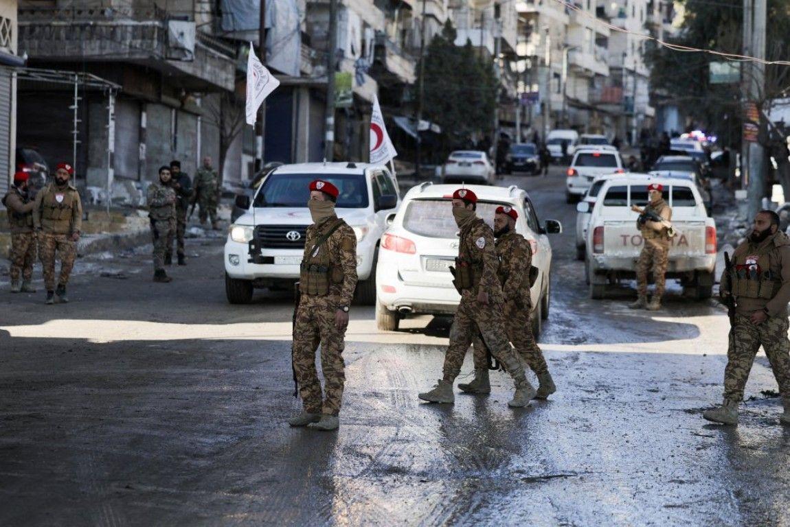 الحكومة السورية تتهم قسد بقصف مبنى محافظة حلب، وتضارب الأنباء حول استمرار الاشتباكات في حي الشيخ مقصود 